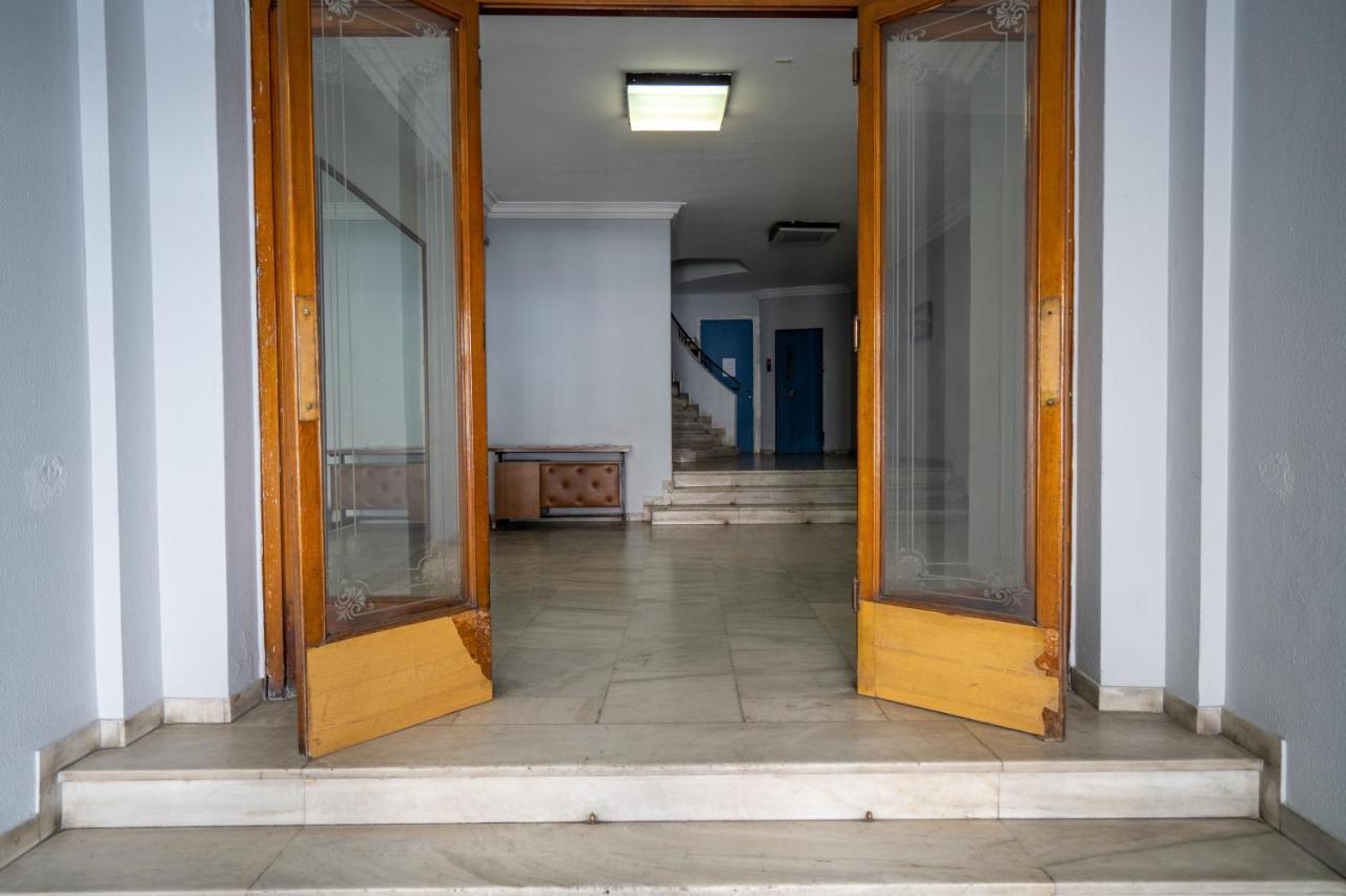 Exclusive Apartment In The Heart Of Афины Экстерьер фото